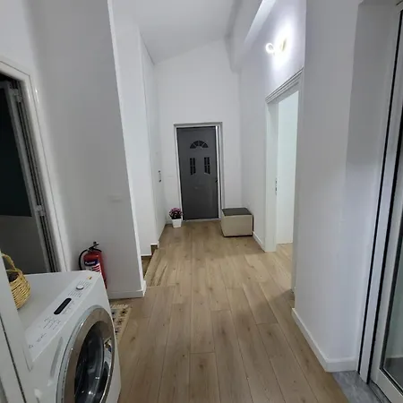 Chalet Mollanji Tirana